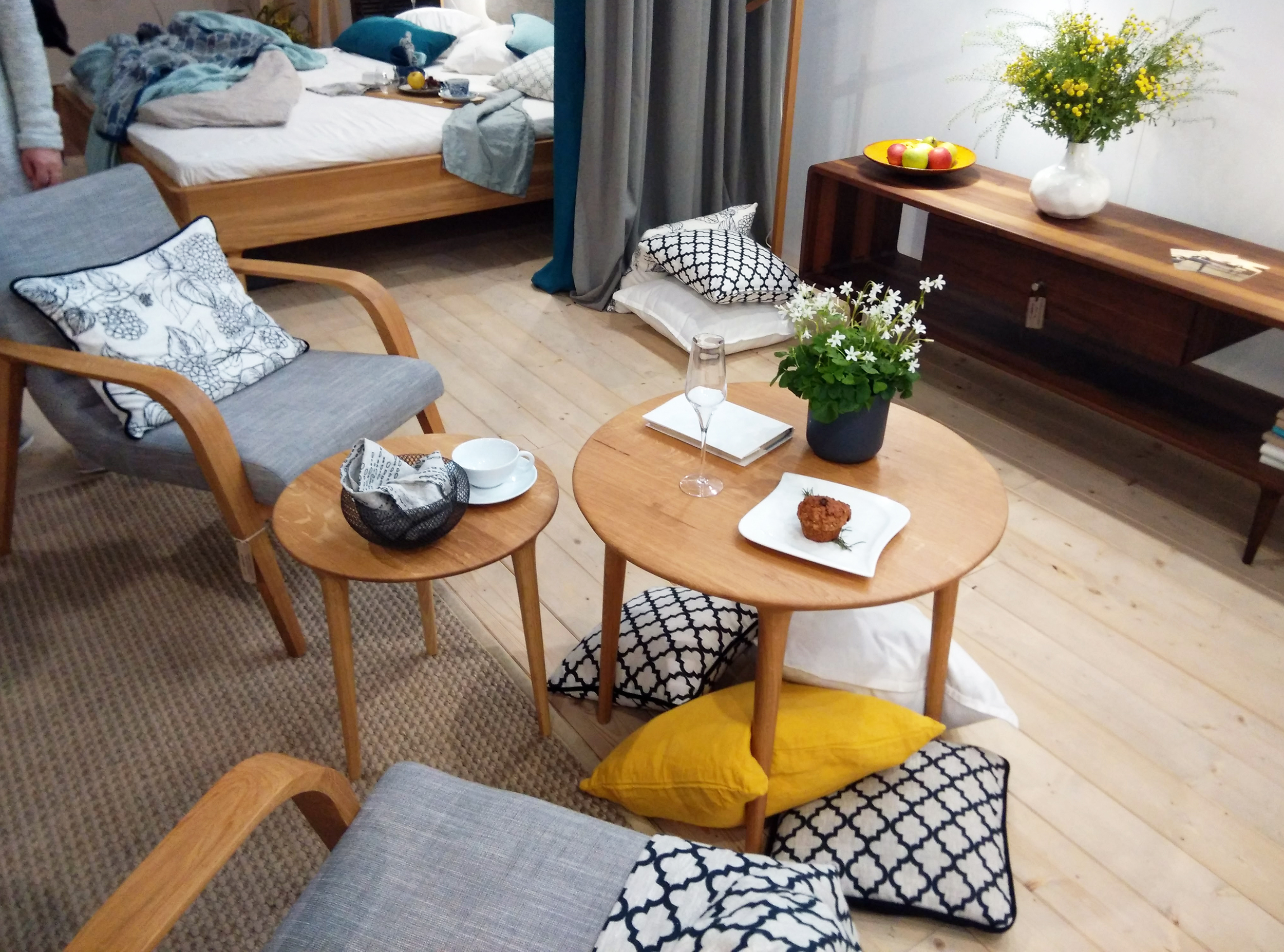 100% dřevěný nábytek firmy Situs furniture