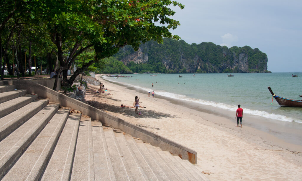 Ao Nang - městská a jižní pláž